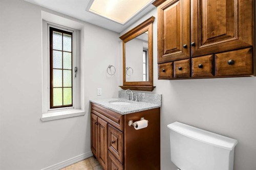 238-4037 42 Street Nw, Calgary, AB - Indoor Photo Showing Bathroom
