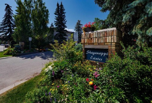 238-4037 42 Street Nw, Calgary, AB - Outdoor