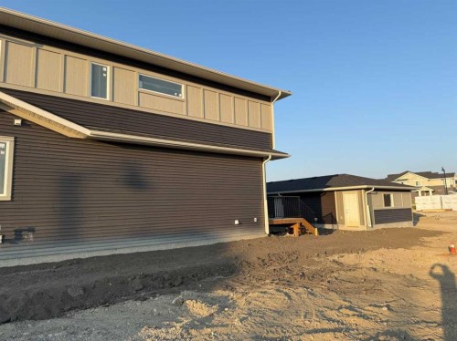 302 Sundown Road, Cochrane, AB - Outdoor