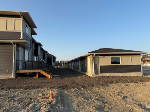 302 Sundown Road, Cochrane, AB - Outdoor