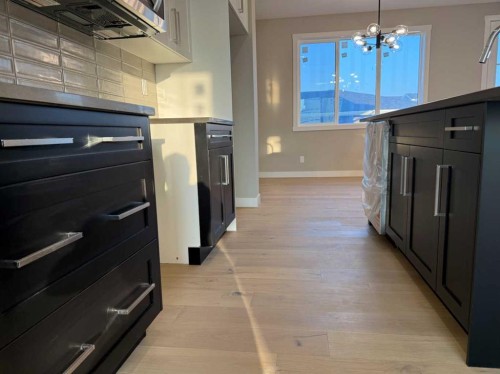 302 Sundown Road, Cochrane, AB - Indoor