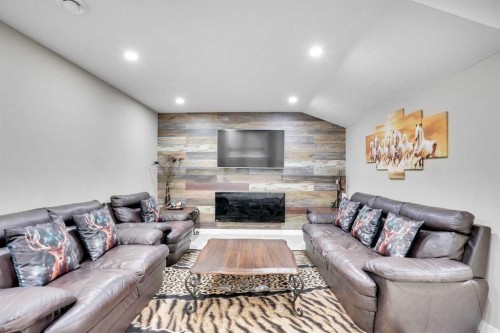 124 Skyview Shores Road Ne, Calgary, AB - Indoor Photo Showing Living Room