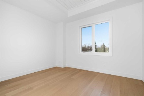 1321 10 Avenue Se, Calgary, AB - Indoor Photo Showing Other Room