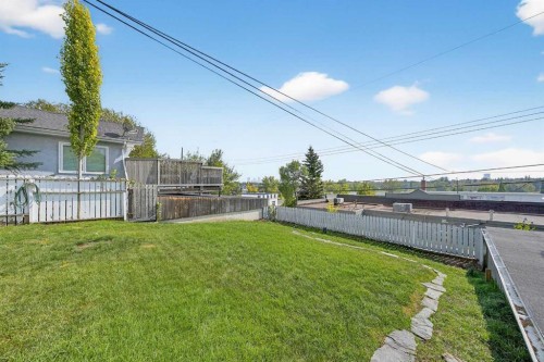 35 Collingwood Place Nw, Calgary, AB - Outdoor