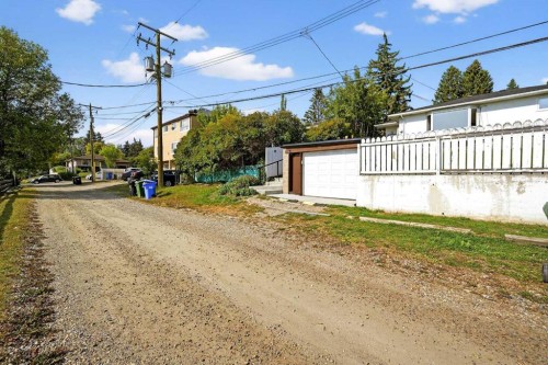 35 Collingwood Place Nw, Calgary, AB - Outdoor