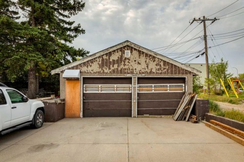 107 40 Avenue Ne, Calgary, AB - Outdoor