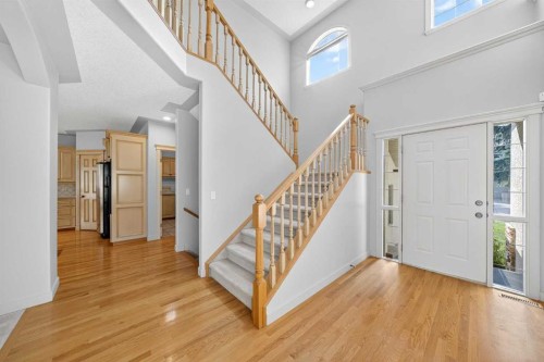 46 Valley Ponds Way Nw, Calgary, AB - Indoor Photo Showing Other Room