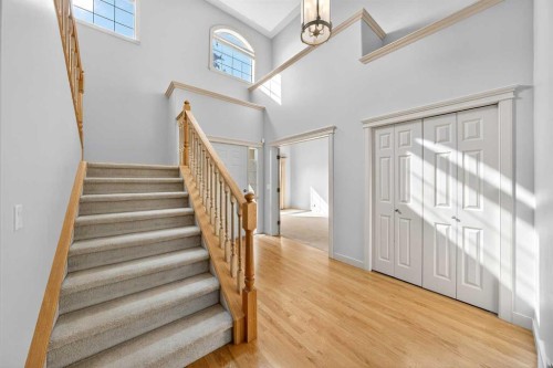 46 Valley Ponds Way Nw, Calgary, AB - Indoor Photo Showing Other Room