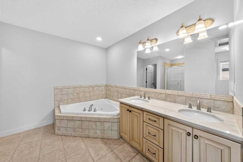 46 Valley Ponds Way Nw, Calgary, AB - Indoor Photo Showing Bathroom