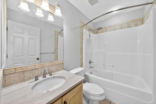 46 Valley Ponds Way Nw, Calgary, AB - Indoor Photo Showing Bathroom