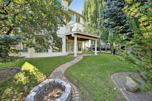 46 Valley Ponds Way Nw, Calgary, AB - Outdoor