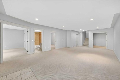 46 Valley Ponds Way Nw, Calgary, AB - Indoor