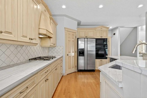 46 Valley Ponds Way Nw, Calgary, AB - Indoor Photo Showing Kitchen With Upgraded Kitchen