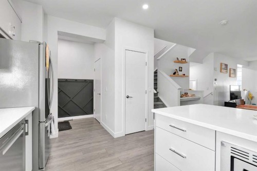 117 Ambleton Drive Nw, Calgary, AB - Indoor Photo Showing Kitchen