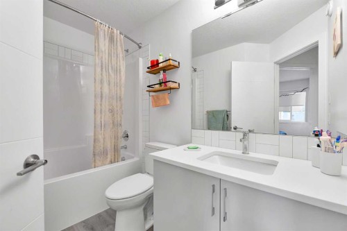 117 Ambleton Drive Nw, Calgary, AB - Indoor Photo Showing Bathroom
