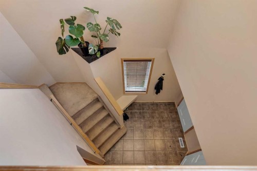 100 Covecreek Close Ne, Calgary, AB - Indoor Photo Showing Other Room