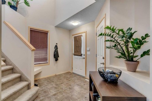 100 Covecreek Close Ne, Calgary, AB - Indoor Photo Showing Other Room