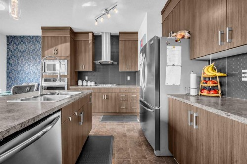 21 Cityscape Place Ne, Calgary, AB - Indoor Photo Showing Kitchen With Double Sink