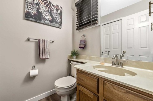 36 Millside Way Sw, Calgary, AB - Indoor Photo Showing Bathroom