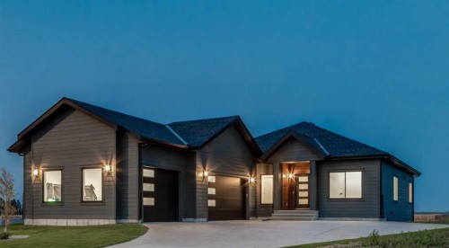 232 Red Tail Ridge SE High River, AB T1V 0J8