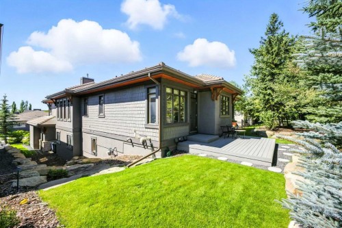 16 Spring Valley Lane Sw, Calgary, AB - Outdoor