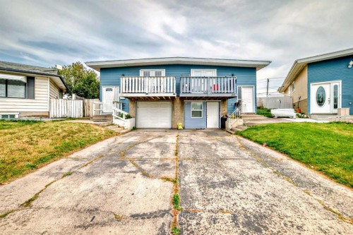 203 Penbrooke Close Se, Calgary, AB - Outdoor With Deck Patio Veranda
