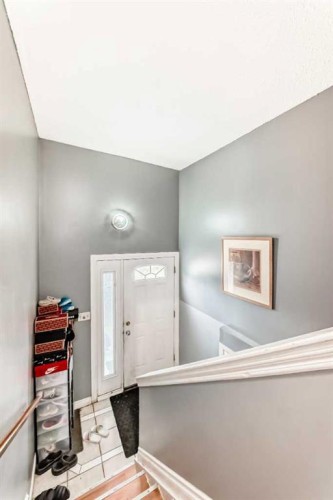 203 Penbrooke Close Se, Calgary, AB - Indoor Photo Showing Other Room