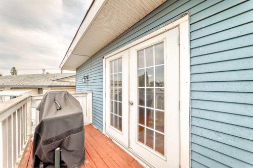 203 Penbrooke Close Se, Calgary, AB - Outdoor With Exterior