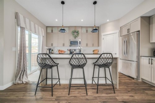 593 Nolan Hill Boulevard Nw, Calgary, AB - Indoor Photo Showing Kitchen With Upgraded Kitchen