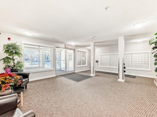2340-81 Legacy Boulevard Se, Calgary, AB - Indoor Photo Showing Other Room