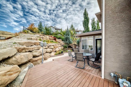 213 Springbluff Boulevard Sw, Calgary, AB - Outdoor
