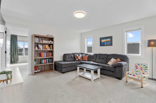 57 Ranchers Way, Okotoks, AB - Indoor Photo Showing Living Room