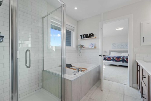 57 Ranchers Way, Okotoks, AB - Indoor Photo Showing Bathroom