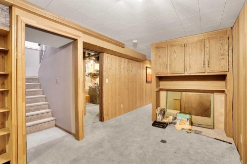 7915 Ranchview Drive Nw, Calgary, AB - Indoor Photo Showing Other Room