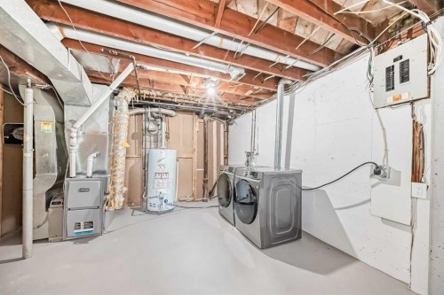 2412 17 Avenue Sw, Calgary, AB - Indoor