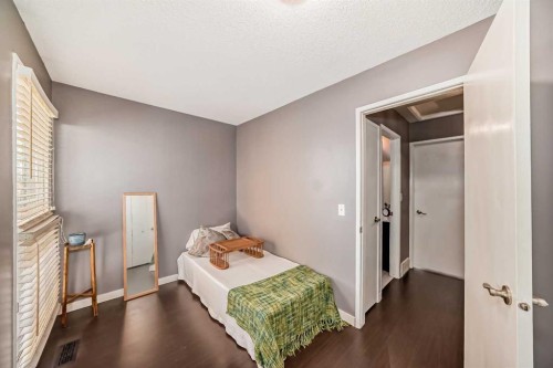 554 Whitehill Place Ne, Calgary, AB - Indoor Photo Showing Bedroom