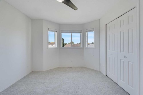 201 Crystalridge Rise, Okotoks, AB - Indoor Photo Showing Other Room