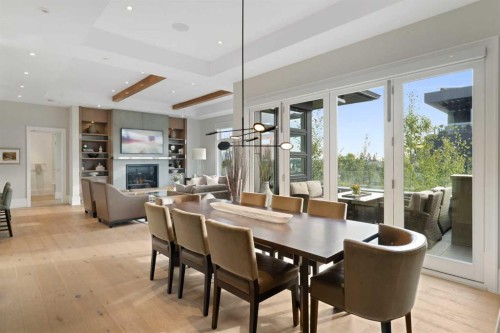 302-3030 17 Street Sw, Calgary, AB - Indoor Photo Showing Dining Room