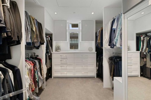 302-3030 17 Street Sw, Calgary, AB - Indoor With Storage