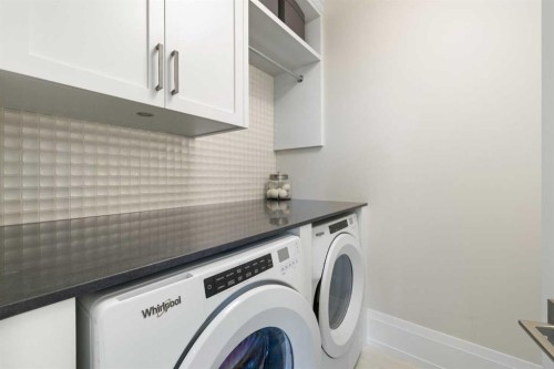 302-3030 17 Street Sw, Calgary, AB - Indoor Photo Showing Laundry Room
