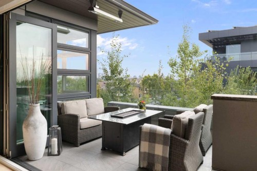 302-3030 17 Street Sw, Calgary, AB - Outdoor With Exterior