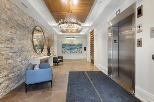 302-3030 17 Street Sw, Calgary, AB - Indoor Photo Showing Other Room