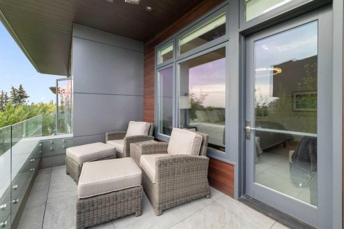 302-3030 17 Street Sw, Calgary, AB - Outdoor With Exterior