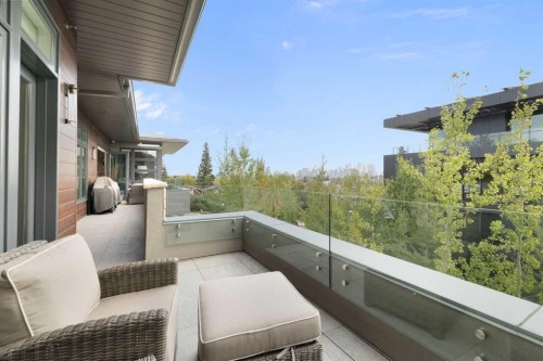 302-3030 17 Street Sw, Calgary, AB - Outdoor With Exterior