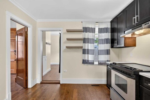 722 20 Avenue Nw, Calgary, AB - Indoor Photo Showing Kitchen With Stainless Steel Kitchen