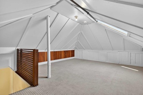 722 20 Avenue Nw, Calgary, AB - Indoor Photo Showing Other Room