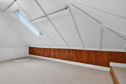 722 20 Avenue Nw, Calgary, AB - Indoor Photo Showing Other Room