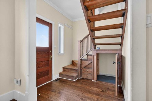 722 20 Avenue Nw, Calgary, AB - Indoor Photo Showing Other Room