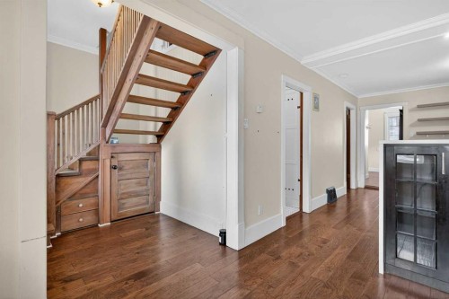 722 20 Avenue Nw, Calgary, AB - Indoor Photo Showing Other Room