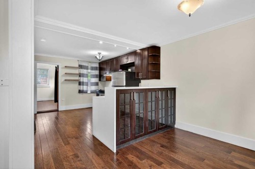 722 20 Avenue Nw, Calgary, AB - Indoor Photo Showing Other Room